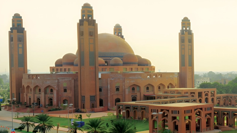 Grand Jamia Masjid Lahore | Pakistan’s Largest Modern Mosque
