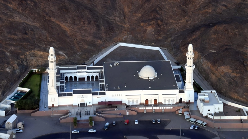 Al Ahzab Mosque Madinah: History, Khandaq Battle and Visitor Guide