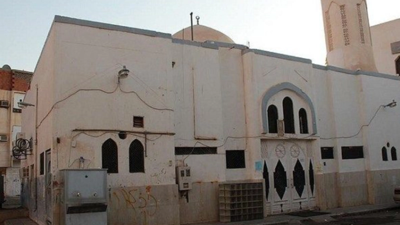 Masjid Bani Haram in Madinah: History, Cave, and Visitor Guide