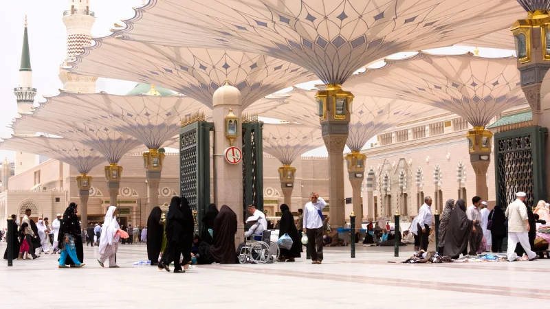 How to Save Money on Umrah Without Sacrificing Comfort