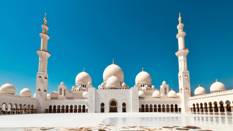 Sheikh Zayed Grand Mosque Abu Dhabi | History and Travel Guide